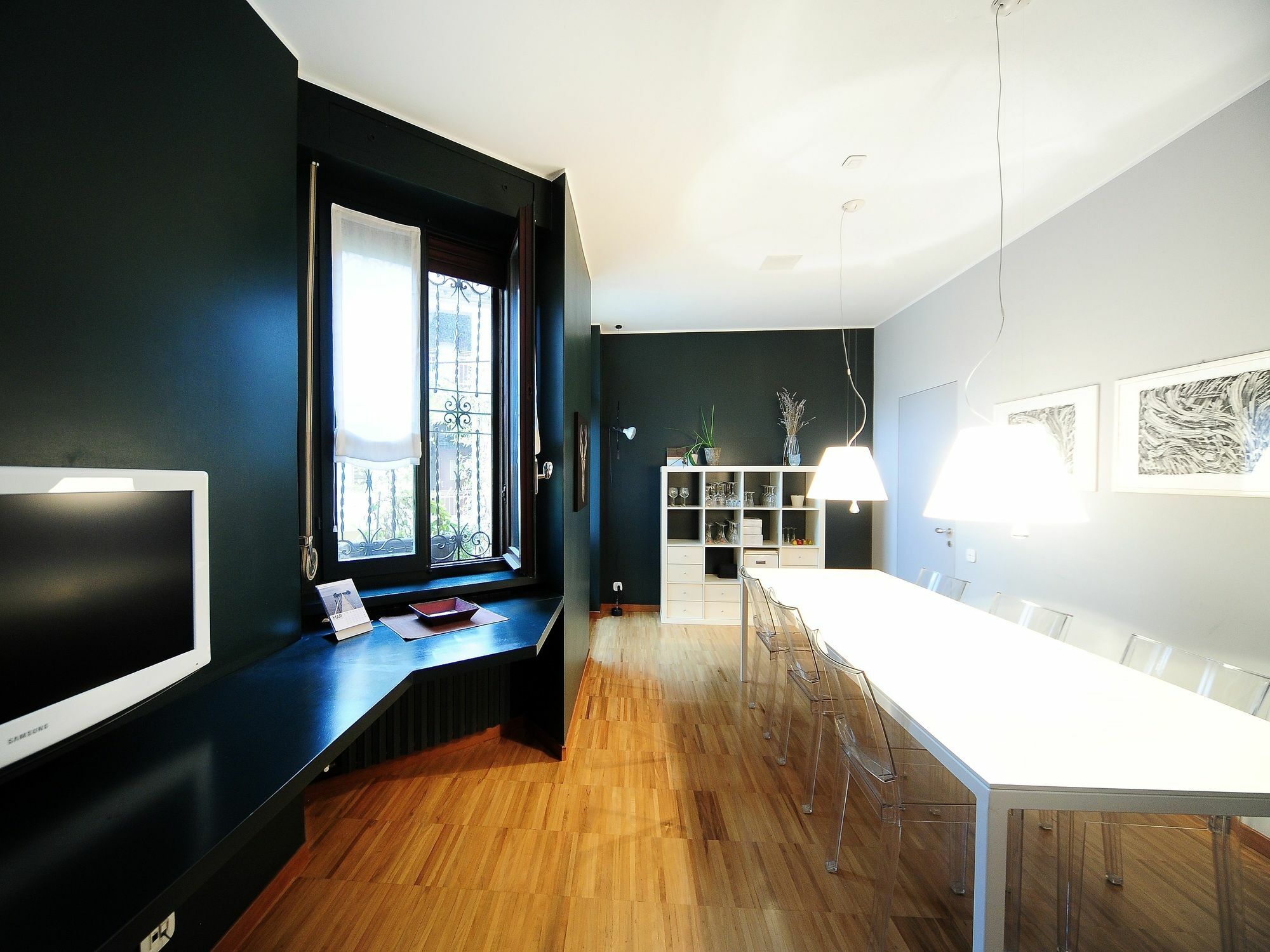 Urban District - Isola Exclusive 1br Appartement *